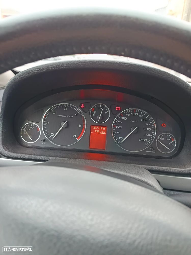 Peugeot 407 - 17