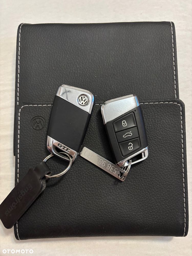 Volkswagen Passat - 23