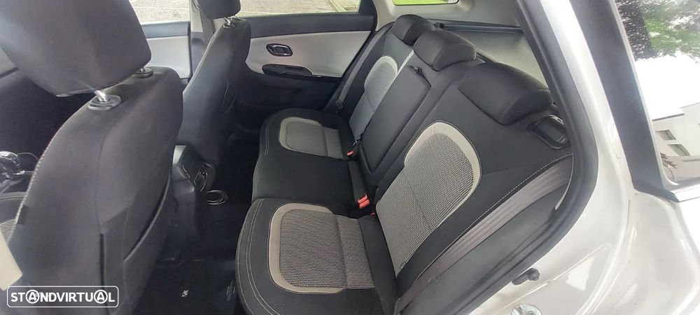 Kia Ceed SW 1.6 CRDi TX Prime - 4