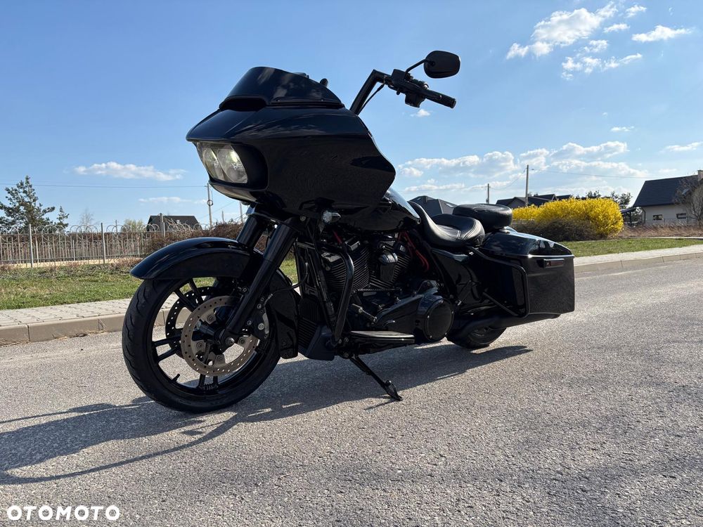 Harley-Davidson Touring Road Glide - 1