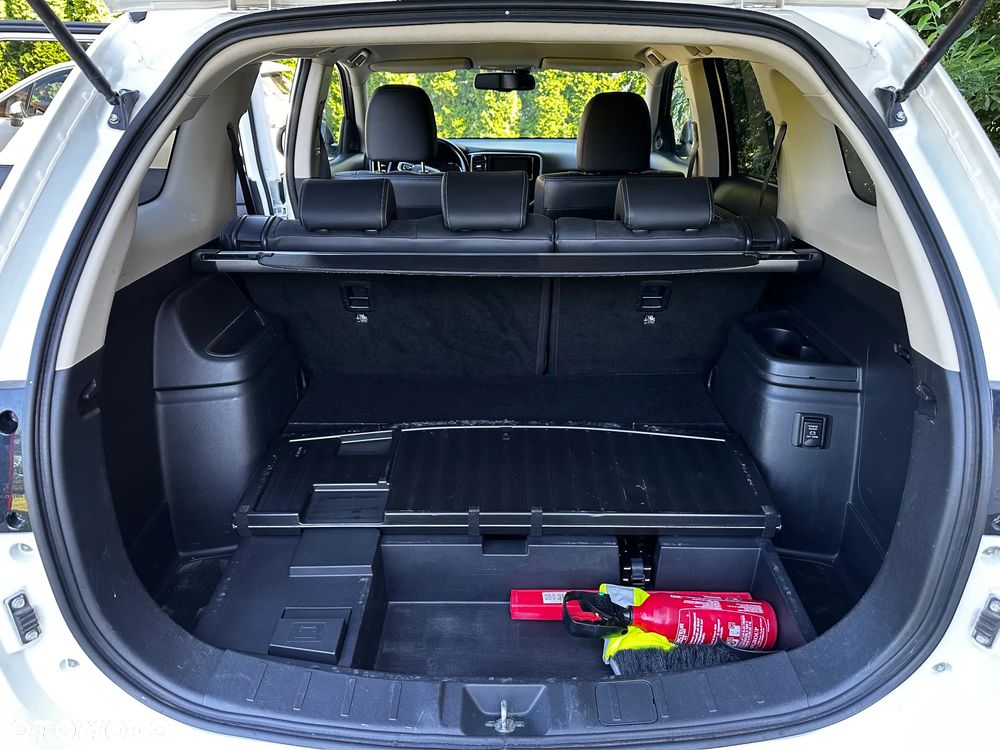 Mitsubishi Outlander Intense + - 13