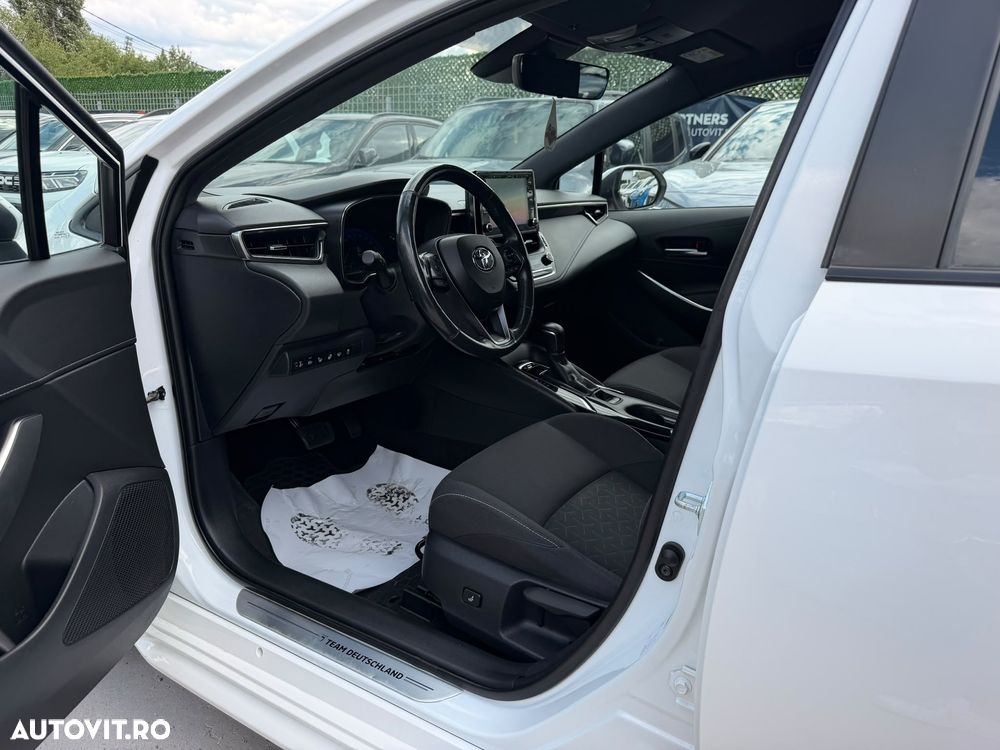 Toyota Corolla - 21