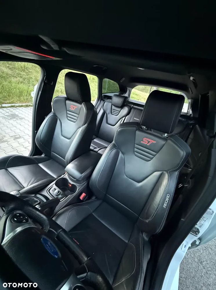 Ford Focus 2.0 EcoBoost ST mit Leder-Sport-Paket - 11