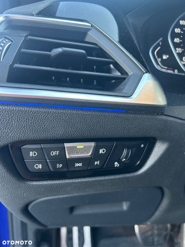 BMW Seria 3 318i M Sport - 35