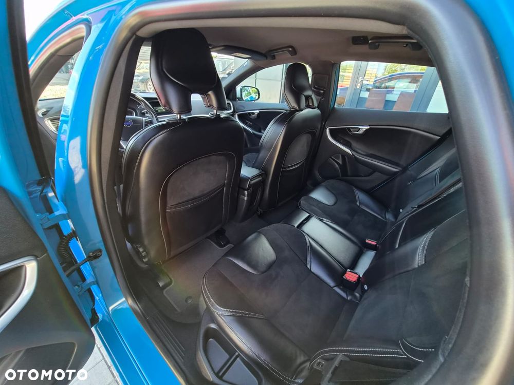 Volvo V40 D4 Kinetic - 26