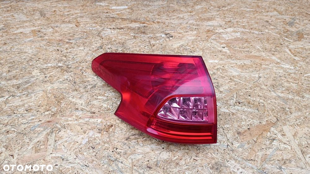 LAMPA TYLNA LEWA LEWY TYŁ CITROEN C5 X7 KOMBI