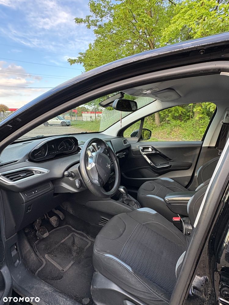 Peugeot 208 1.6 e-HDi Allure STT - 10