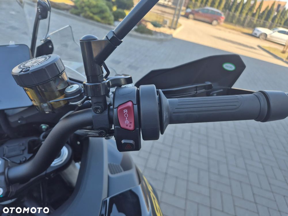 QJMOTOR SRT900S - 24