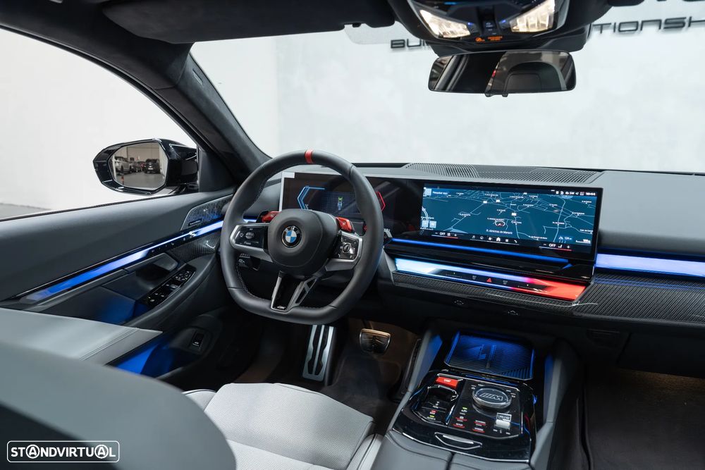 BMW M5 Touring xDrive - 23
