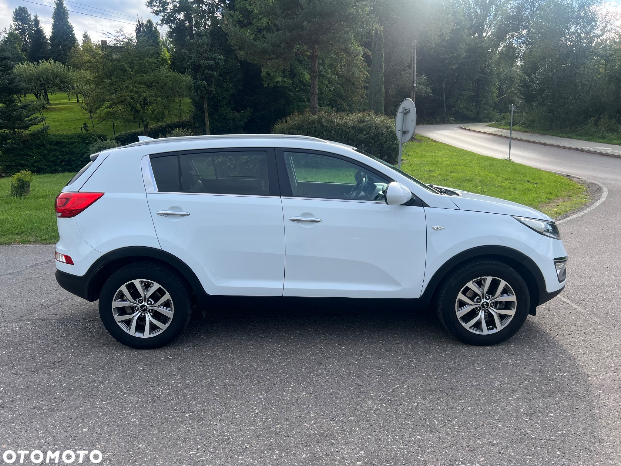 Kia Sportage 1.7 CRDI 2WD Dream-Team Edition - 11