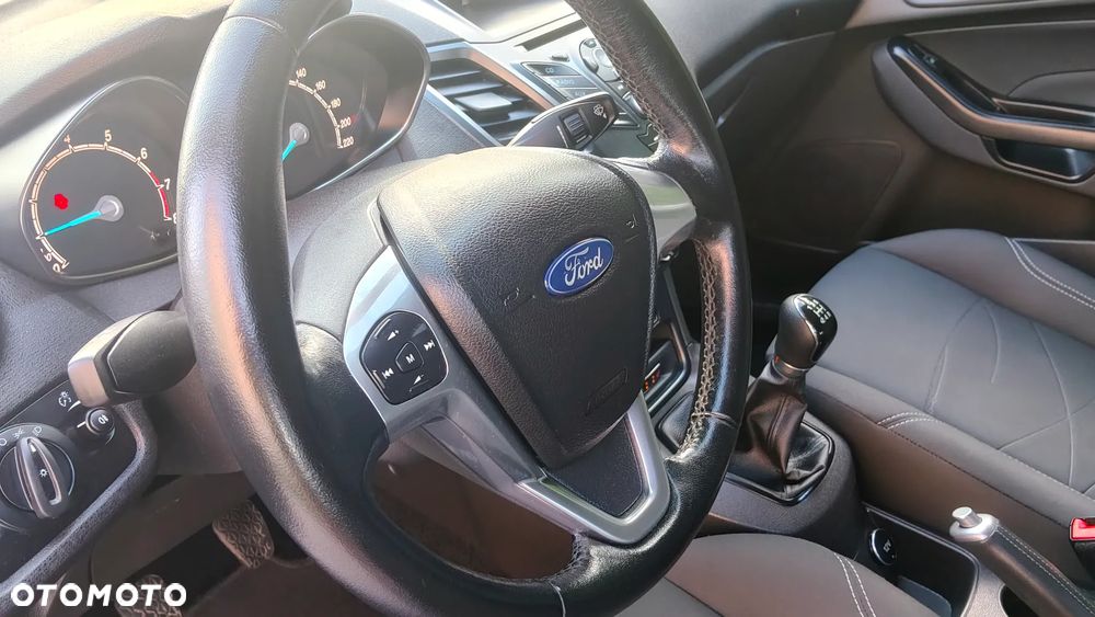 Ford Fiesta 1.25 Champions Edition - 19
