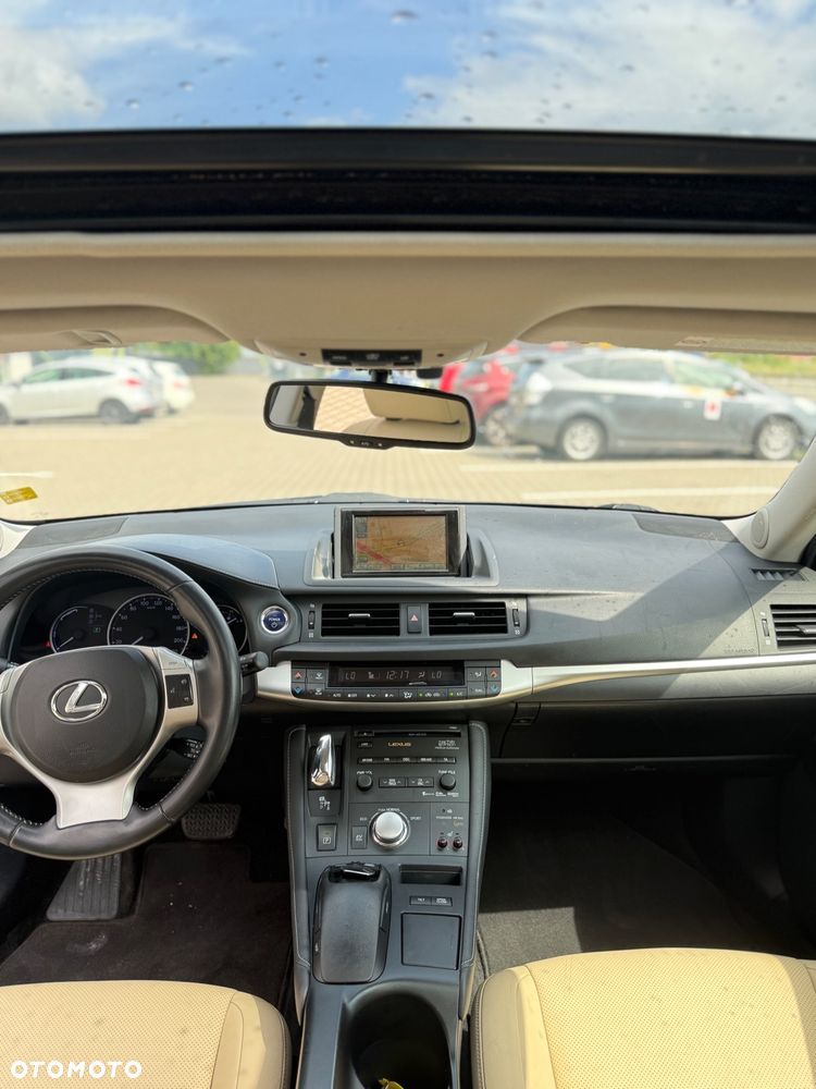 Lexus CT - 13