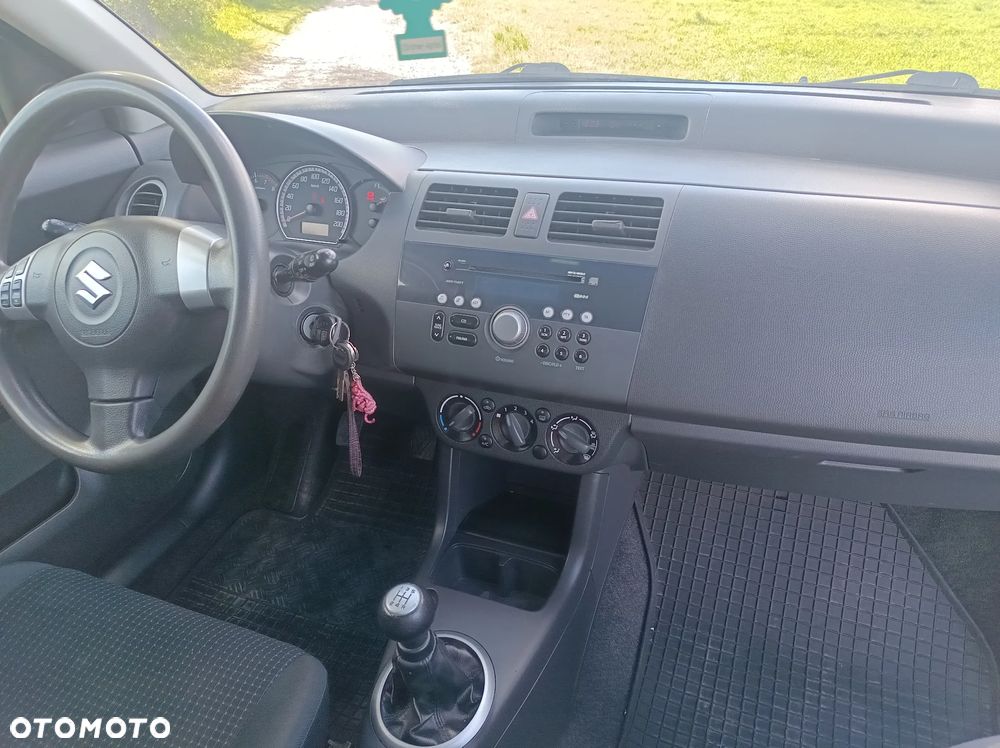 Suzuki Swift 1.3 Club dance - 18