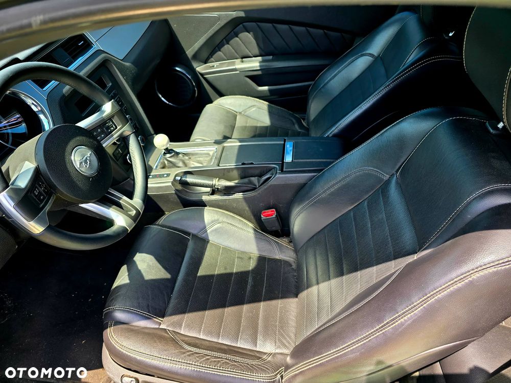 Ford Mustang - 10