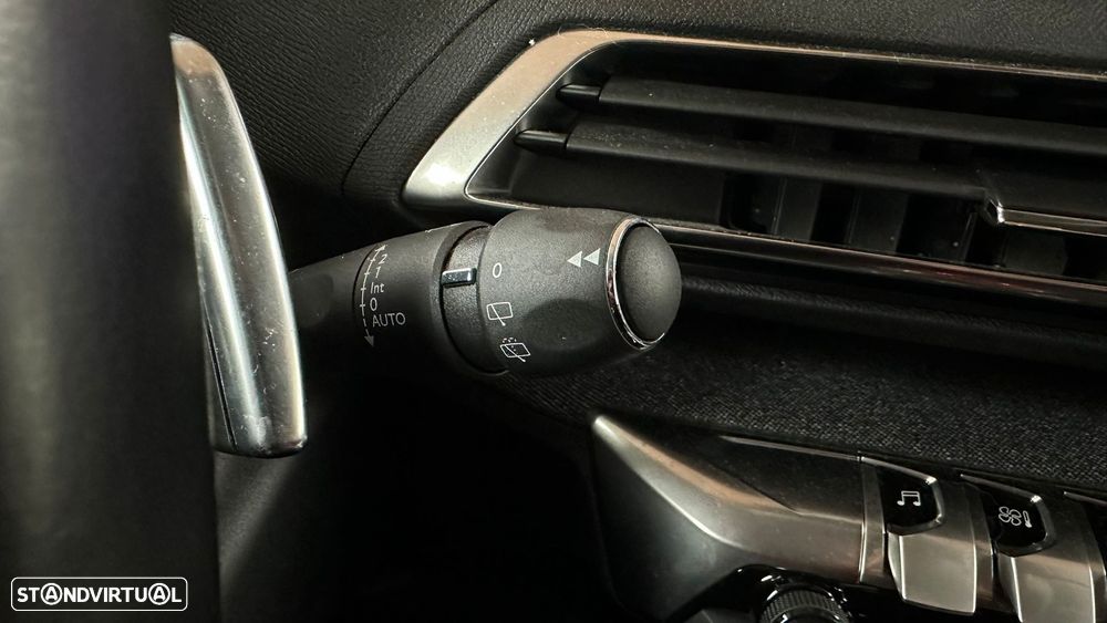 Peugeot 3008 PureTech 130 Stop & Start GPF EAT8 Allure Pack - 19