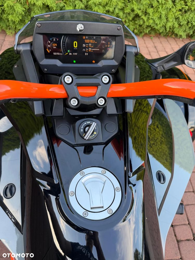 Can-Am Spyder - 6