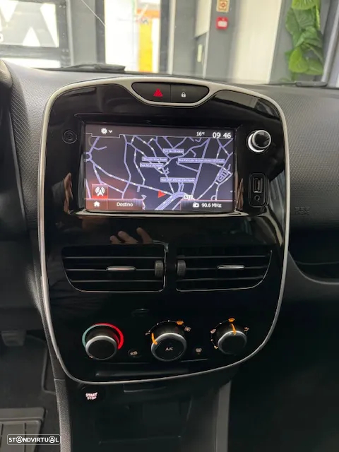 Renault Clio Sport Tourer 1.5 dCi Limited EDition - 11