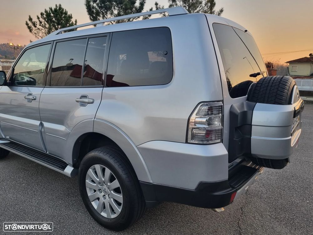 Mitsubishi Pajero - 19