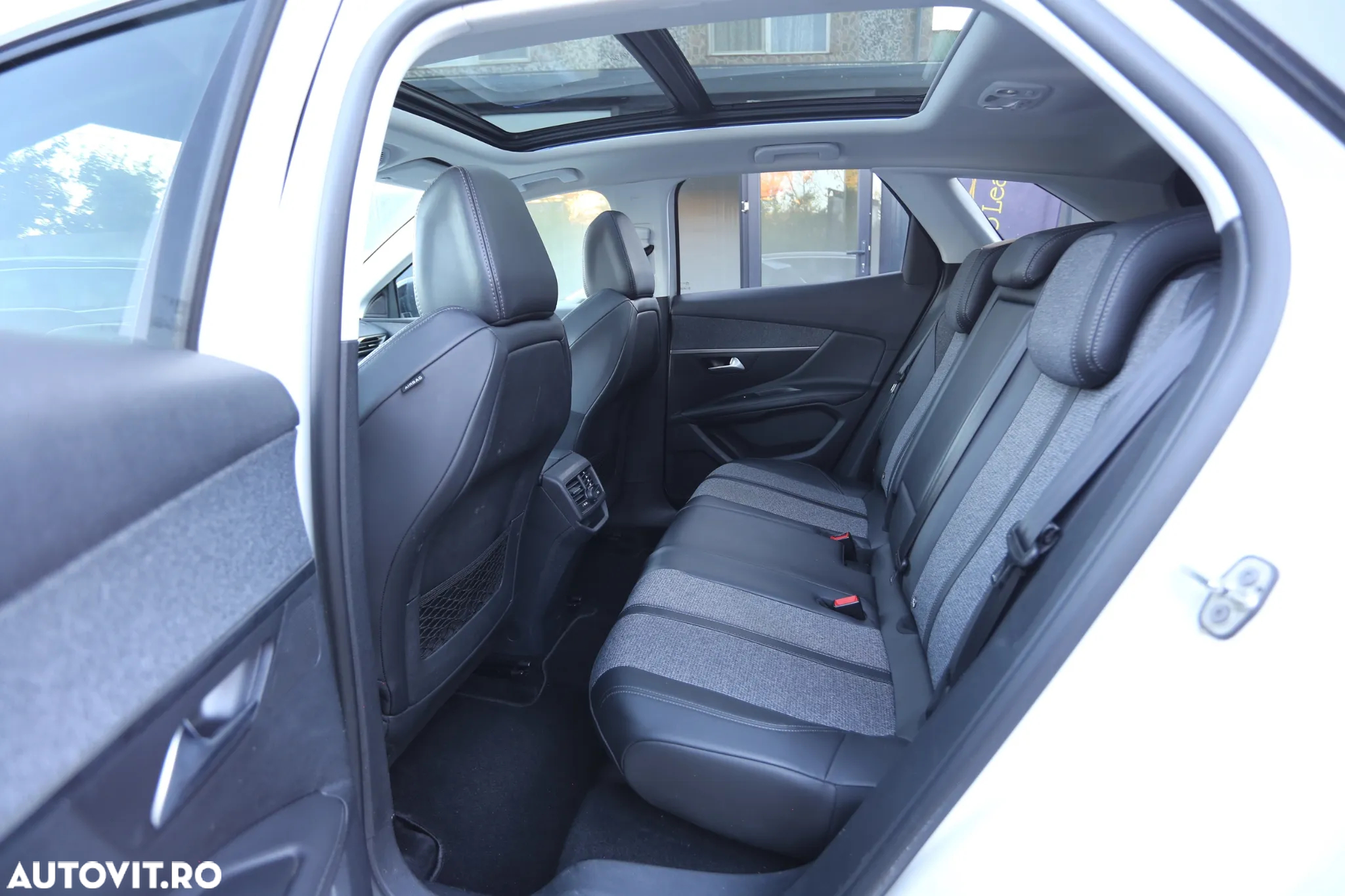 Peugeot 3008 1.2 PureTech Turbo S&S GT-Line - 8