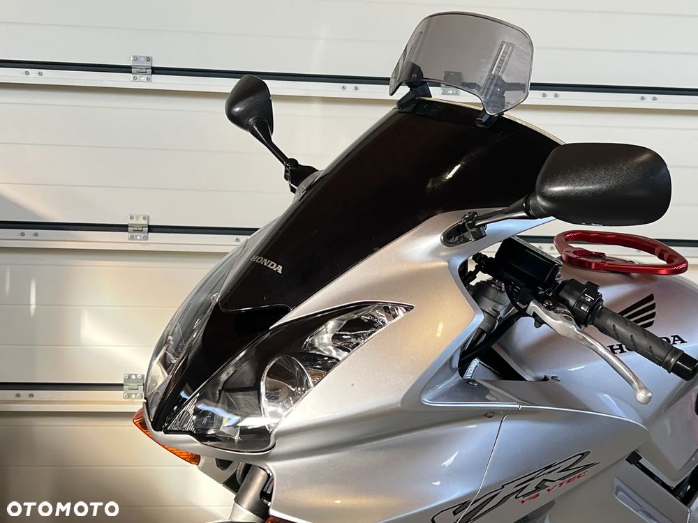 Honda VFR - 22