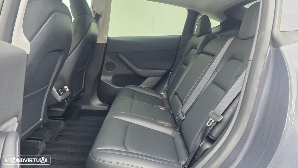 Tesla Model Y Standard - 18