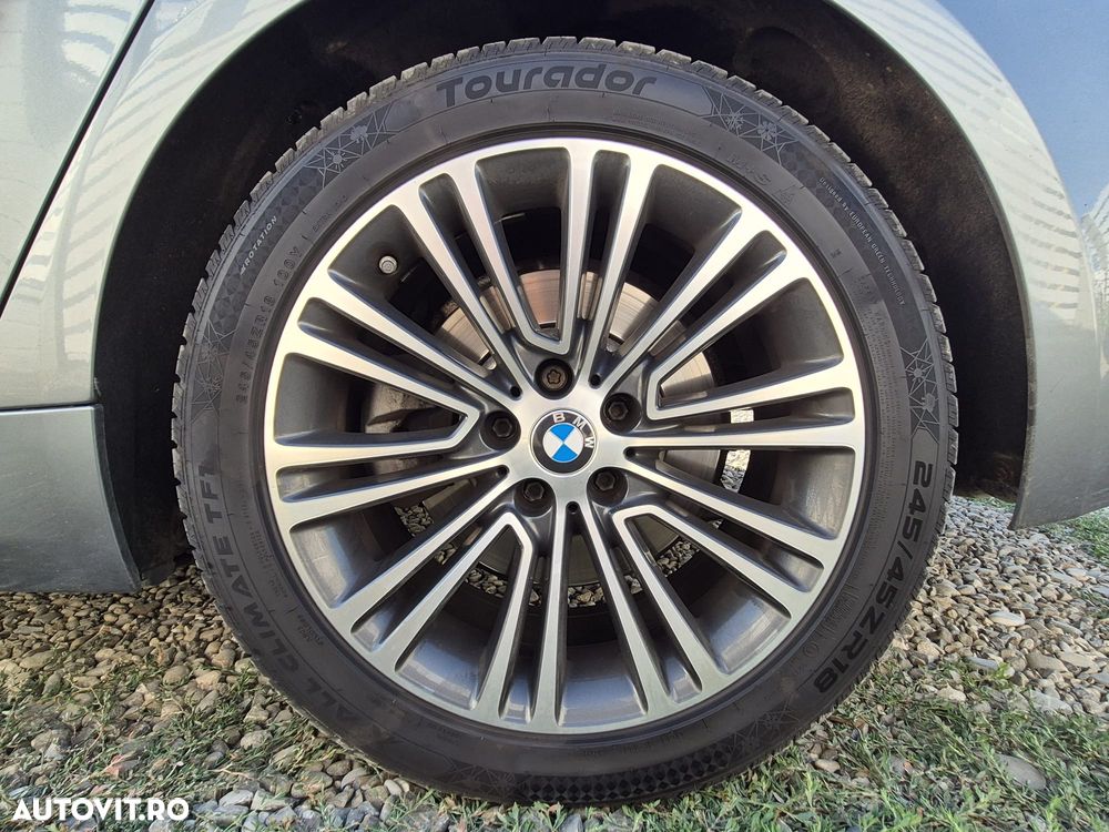 BMW Seria 5 520i AT - 6