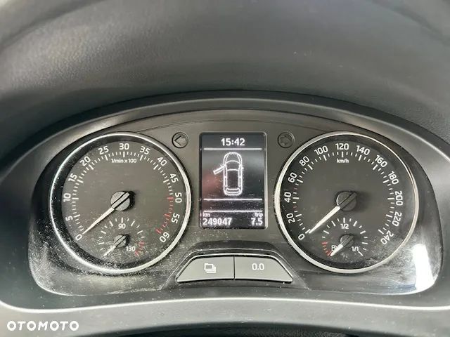 Skoda RAPID Spaceback 1.6 TDI Elegance - 13