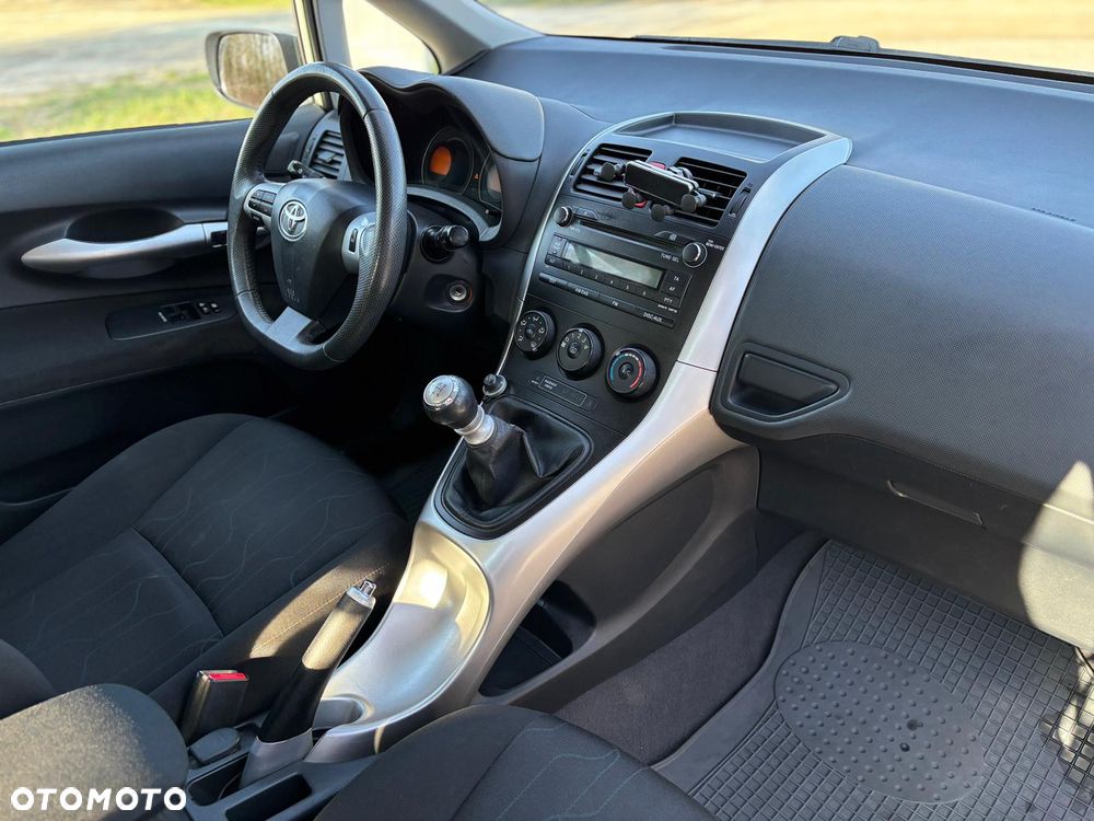Toyota Auris 1.4 D-4D Luna EU5 - 9