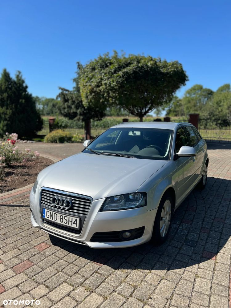 Audi A3 Sportback - 1