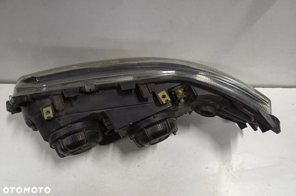 Lampa prawy przod volvo s60 I v70 II europa - 8