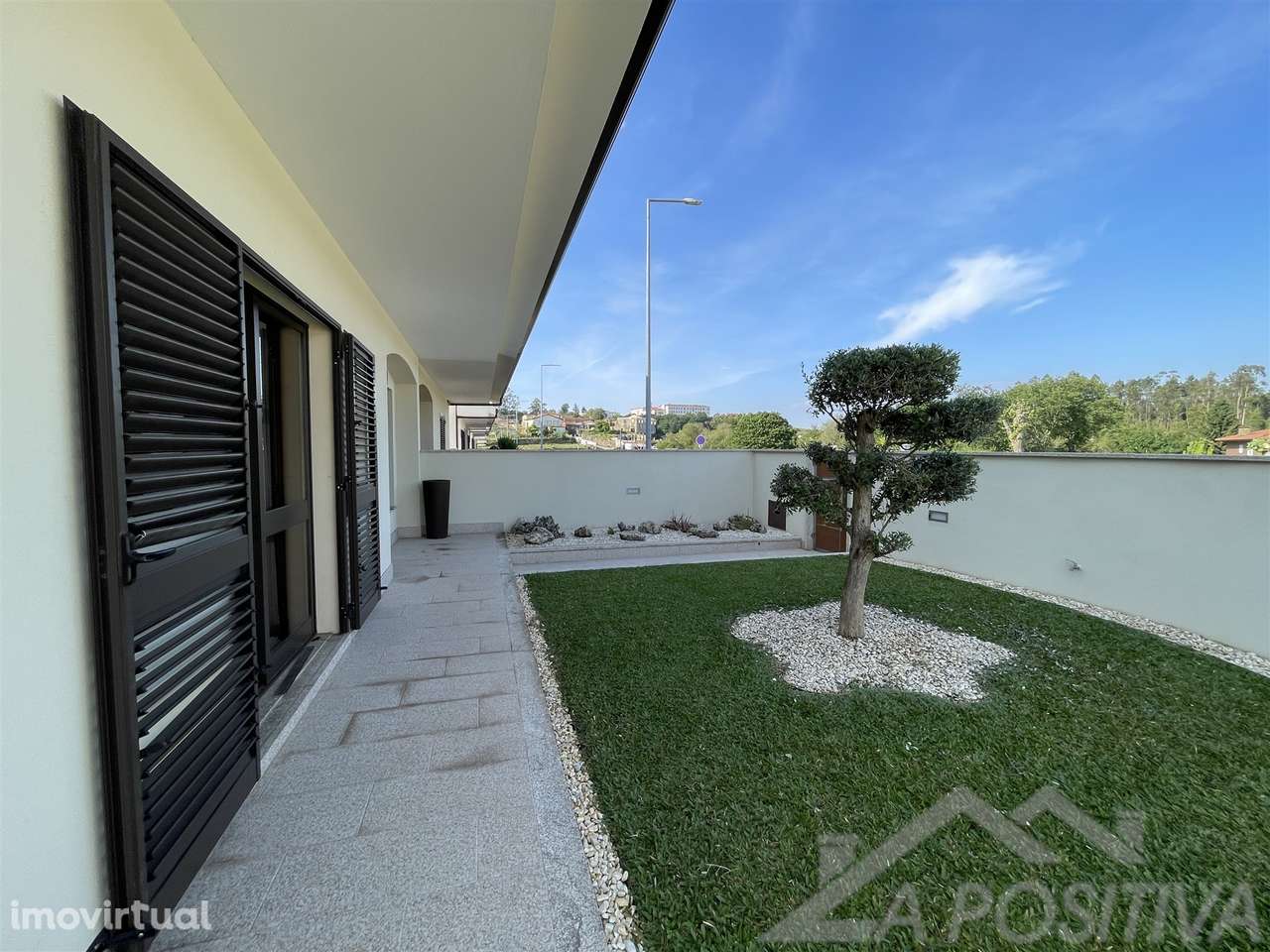 Moradia Geminada T3 Venda em Vila de Cucujães,Oliveira de Azeméis - Grande imagem: 2/50