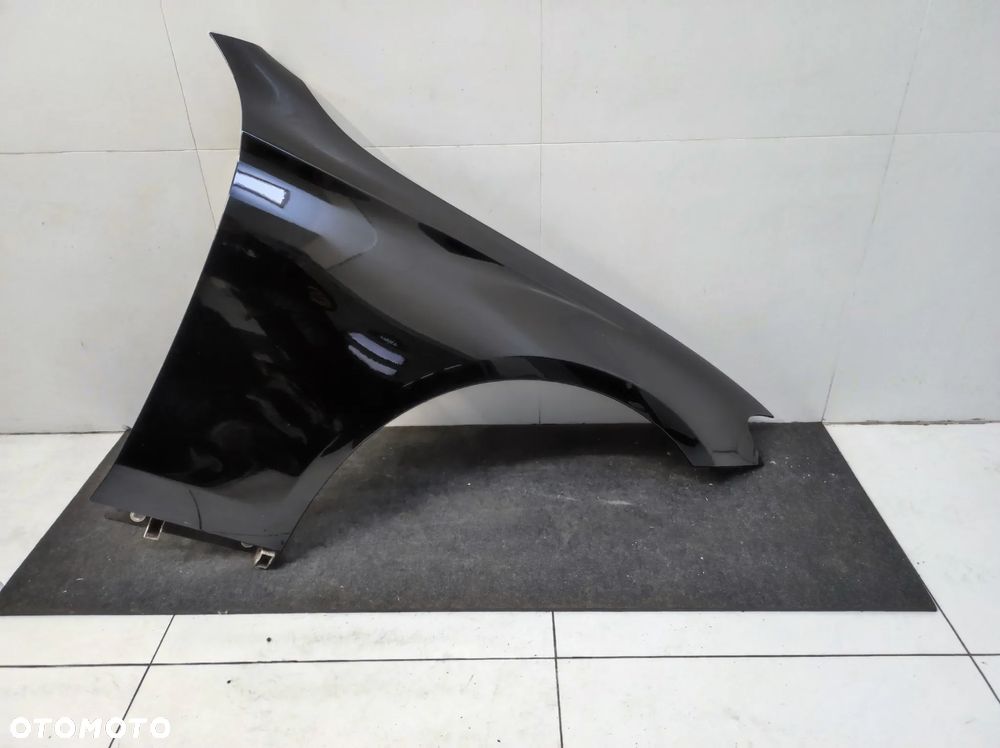 BŁOTNIK PRAWY PRZÓD MERCEDES E KLASA W213 213