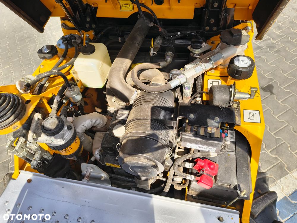 JCB 1T 2021r - 16