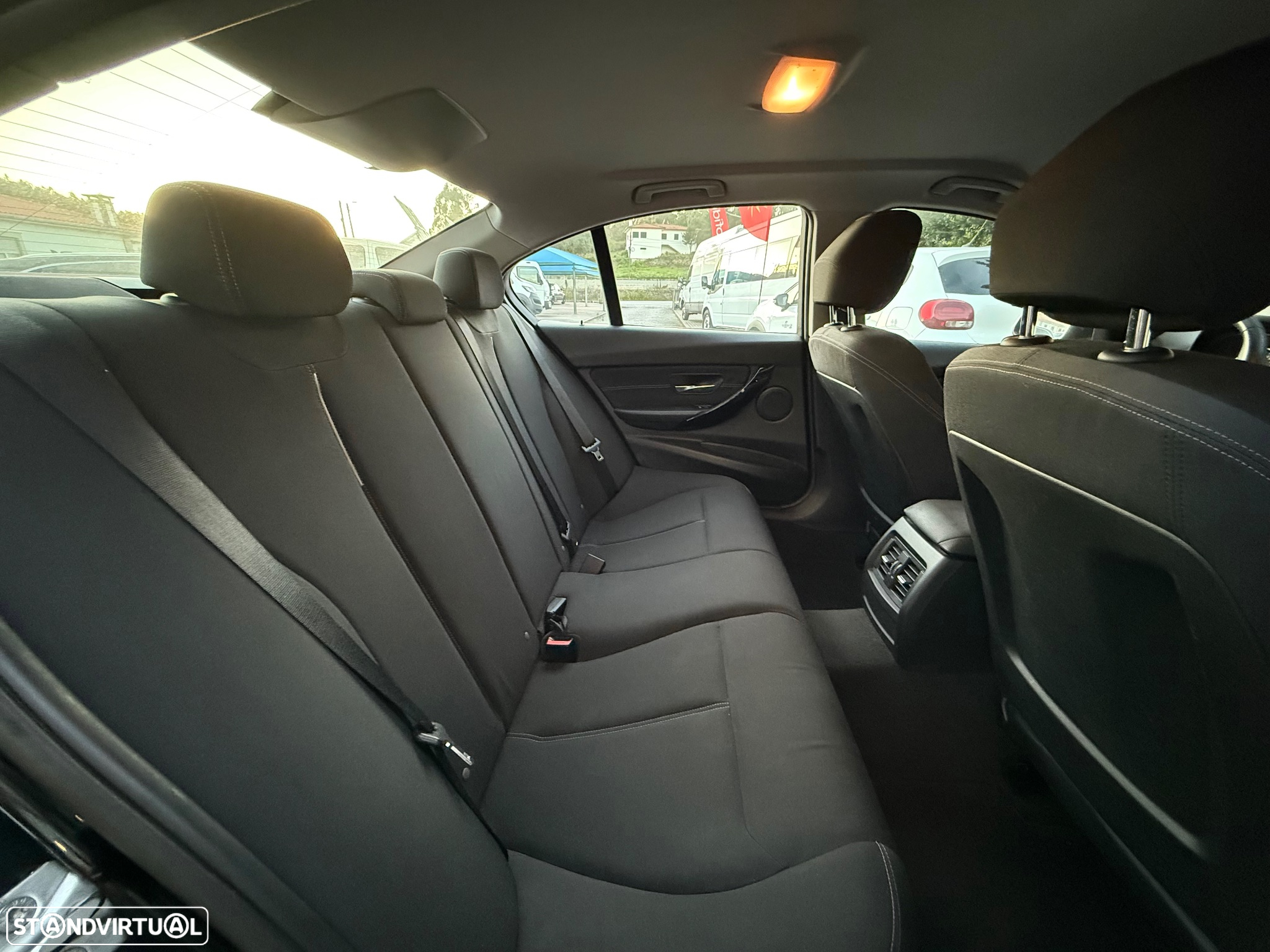 BMW 320 d EfficientDynamics Line Sport - 12