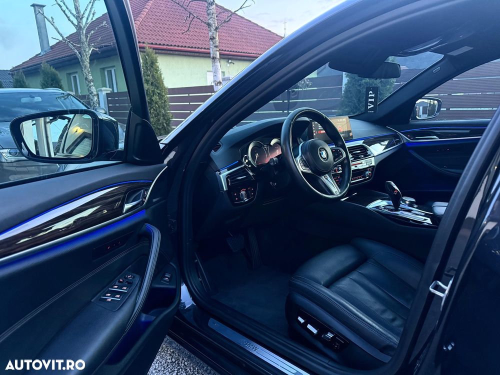 BMW Seria 5 530d xDrive AT - 13