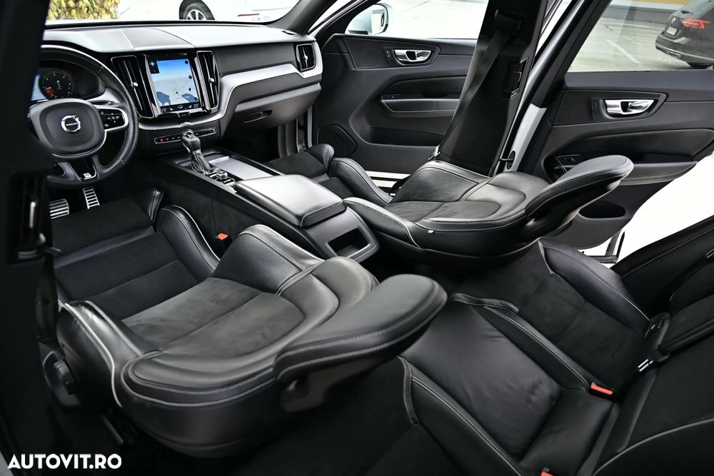 Volvo XC 60 D5 AWD Geartronic RDesign - 15