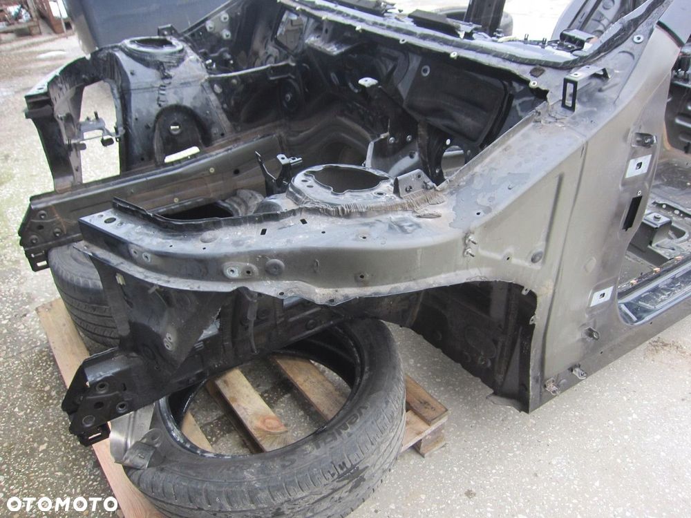 BMW X3 F25 ĆWIARTKA PRZEDNIA PRAWA LEWA 475 CZARNA - 1