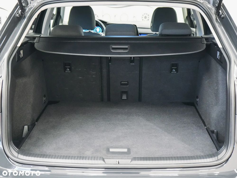 Volkswagen Golf - 38