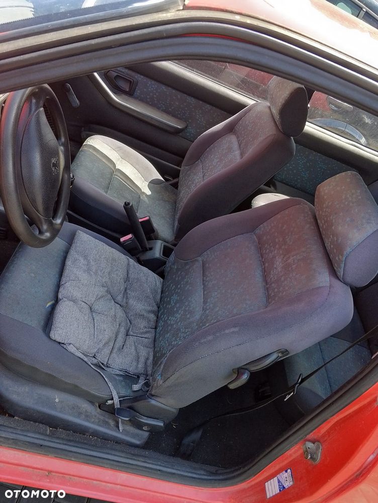 Peugeot 306 I (93-01r.) 1.4 B 74KM. Silnik KFX/KDX/KFW Skrzynia 20CC27.Cały na części.GWARANCJA !!!  Przód Tył Zestaw Komplet Drzwi Klapa Zderzak Błotnik Maska Grill Atrapa Szyba Pas Lampa Lusterko Boczki Fotel Kanapa Kokpit Deska Rozdzielcza Przełącznik Włącznik Sterownik Przewody Wiązka Instalacja Moduł Komputer Czujnik Listwa Pompa Alternator Wtryski Głowica Rozrusznik Kompresor Sprzęgło Dwumas Silnik Skrzynia ABS Klimatyzacji Paliwa Wspomagania Kolektor Turbina Przepustnica Zawór Chłodnica Koło Hak Belka Sanki Zawieszenie Mcpherson Półoś Amortyzator Wydech Tłumik Zacisk Most - 6