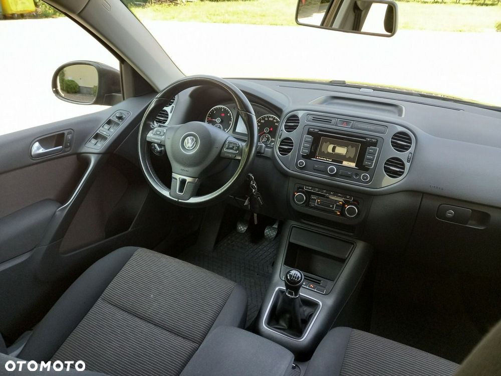 Volkswagen Tiguan 2.0 TDI DPF 4Motion BlueMotion Technology Lounge Sport & Style - 20