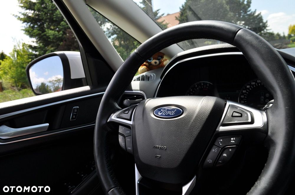 Ford S-Max - 13