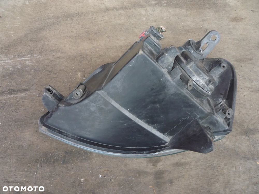 PEUGEOT PARTNER I LIFT LAMPA PRZEDNIA LEWA LUB PRAWA - 9