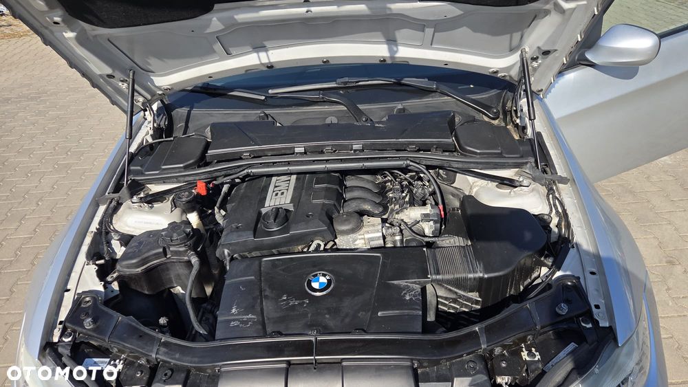 BMW Seria 3 318i Edition Exclusive - 15