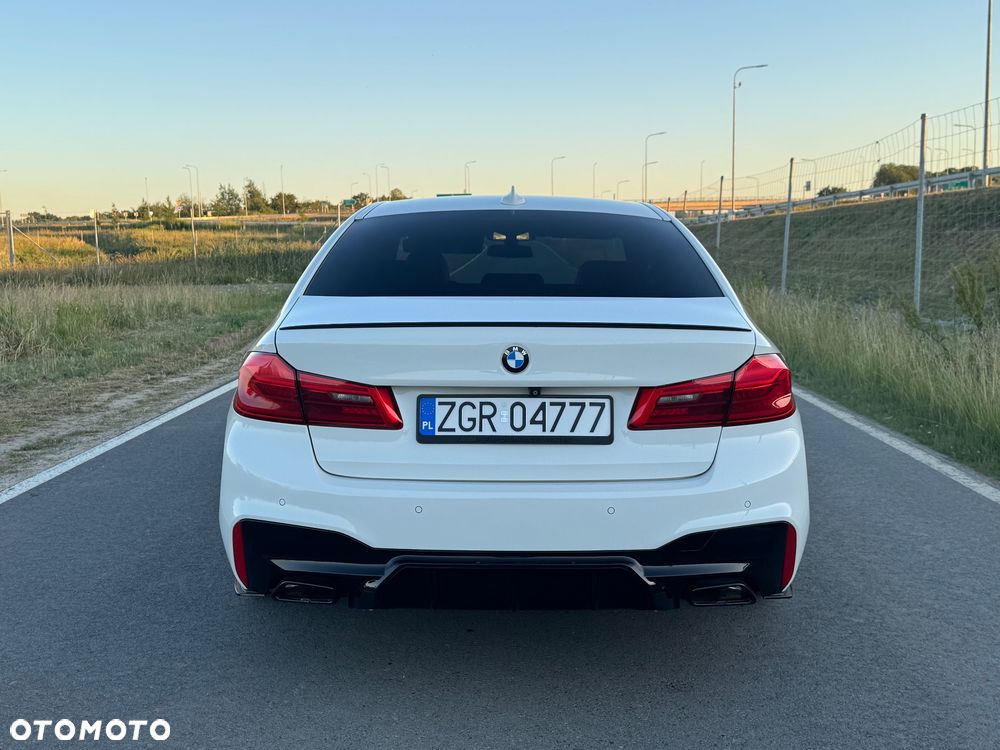 BMW Seria 5 520d M Sport - 10