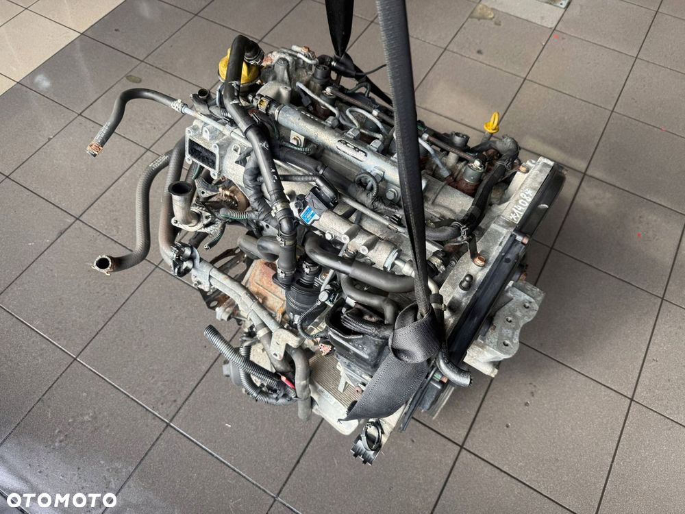 SILNIK 1.9 CDTI Z19DTH OPEL ZAFIRA B 2009 - 4