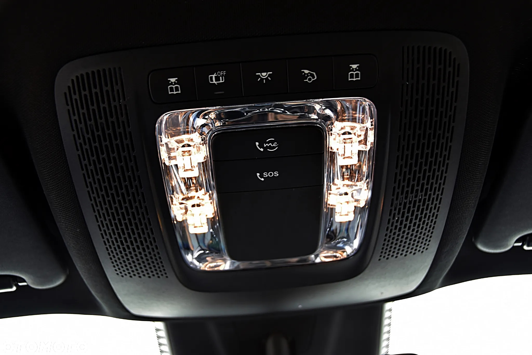Mercedes-Benz GLB 200 7G-DCT - 34