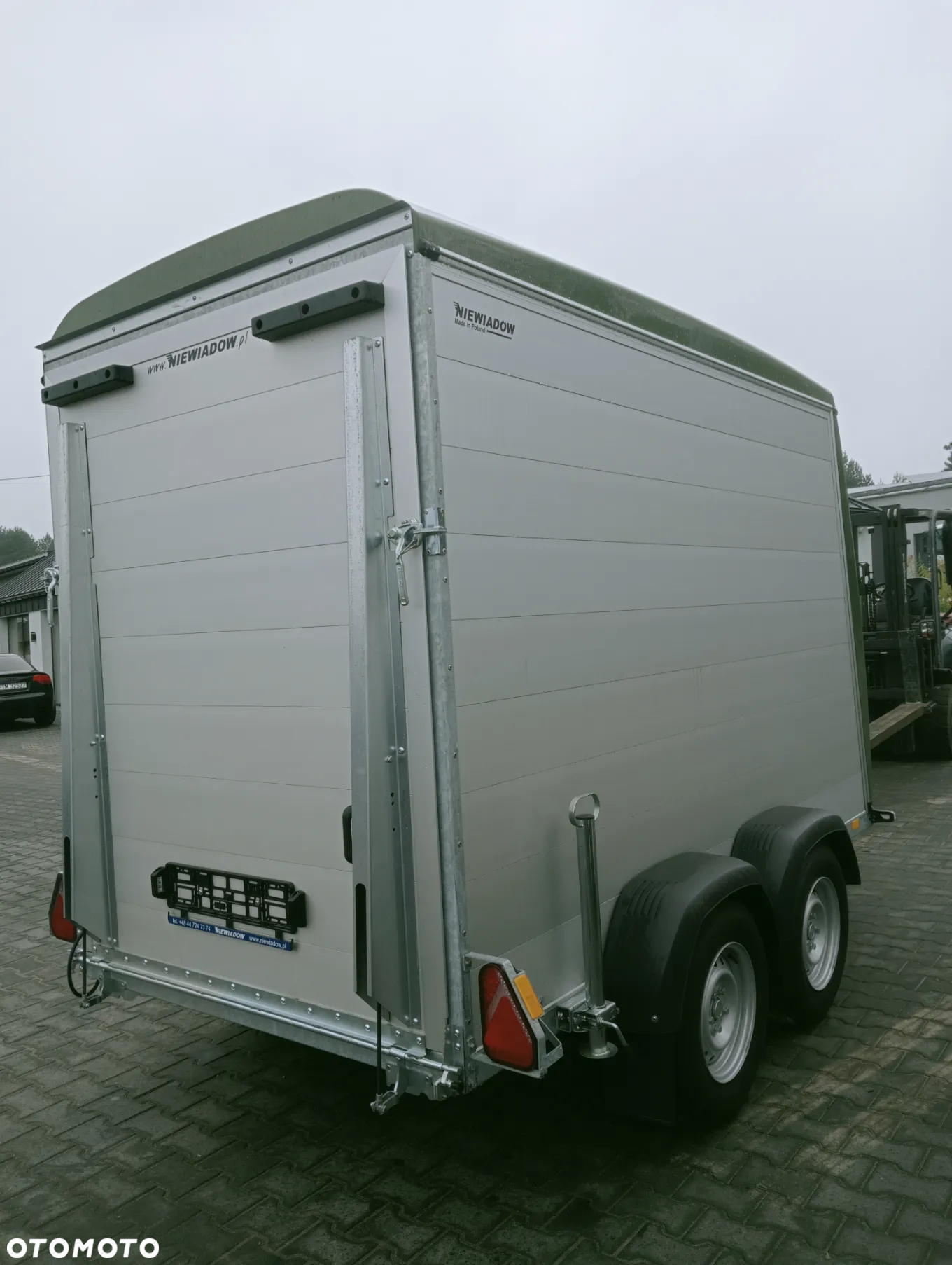 Niewiadów FURGON LAMINATOWY FL2031HTC 310x160x180 - 2