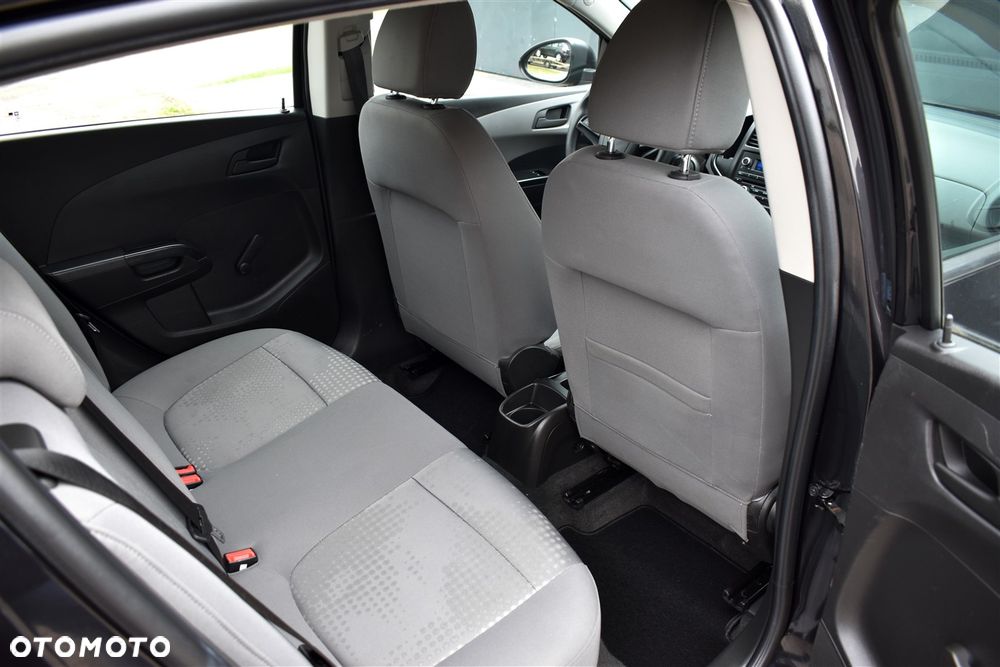 Chevrolet Aveo 1.2 LS - 26