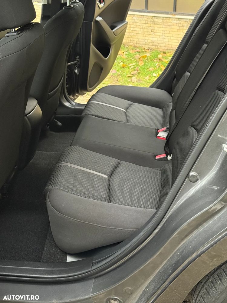 Mazda 3 G120 Revolution - 24