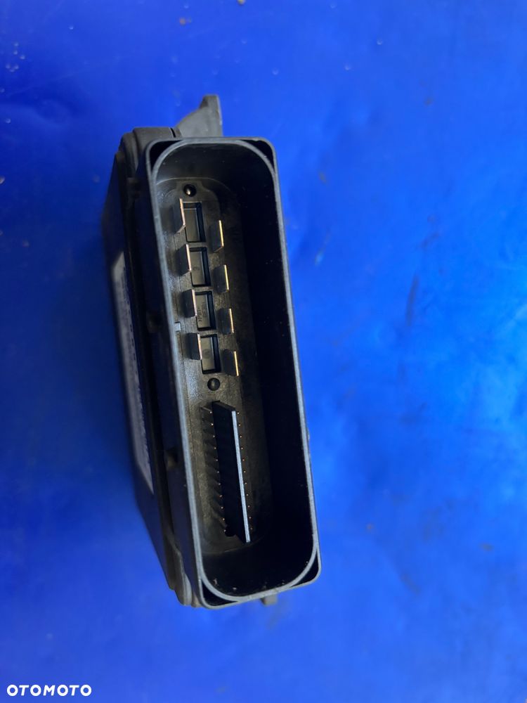 AUDI A8 D3 MODUŁ HAMULCA POSTOJOWEGO 4E0907801 - 2